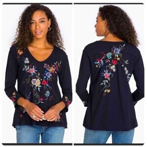 Johnny Was Pina Black Floral Embroidered 3/4 Sleeve V-neck Raw Seam Tee Top XS